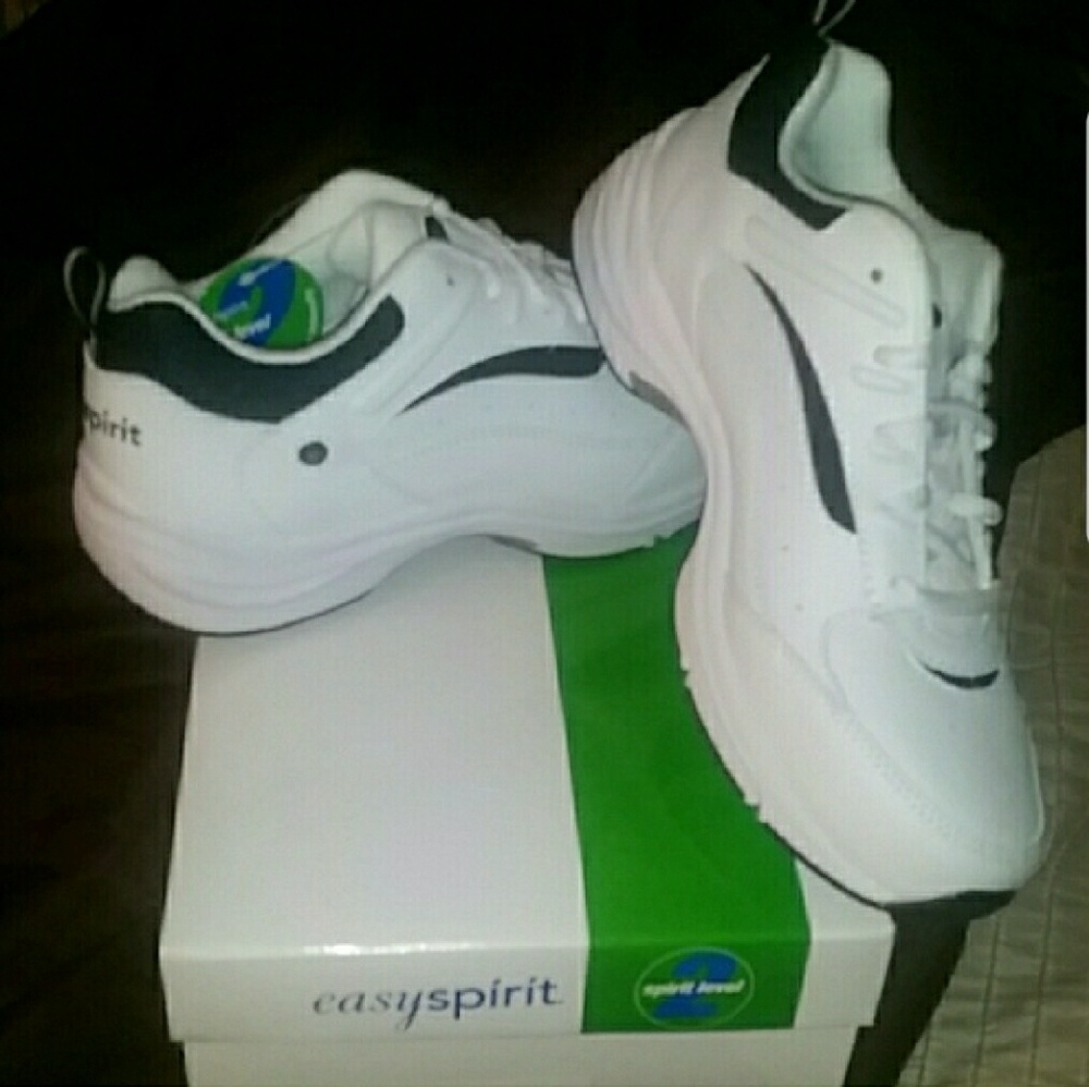 Nursing shoes